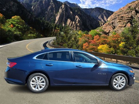 Used 2020 Chevrolet Malibu LT image 2