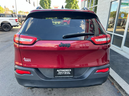 Used 2017 Jeep Cherokee Sport image 6