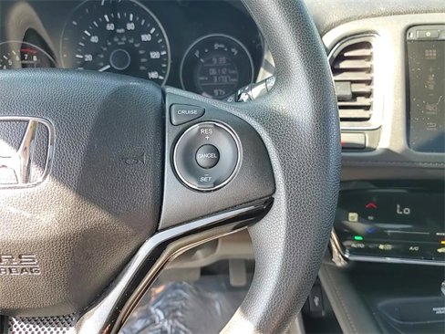 Used 2018 Honda HR-V EX image 18
