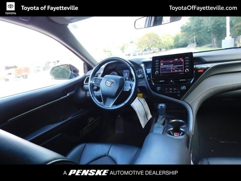 Used 2021 Toyota Camry SE w/ Carpet Mat Package (TMS) image 3