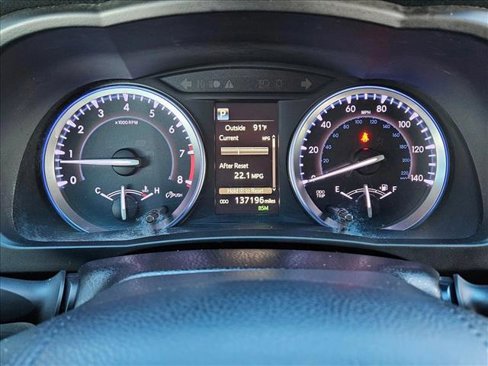 Used 2018 Toyota Highlander XLE image 11