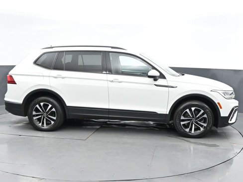 Used 2022 Volkswagen Tiguan S image 8