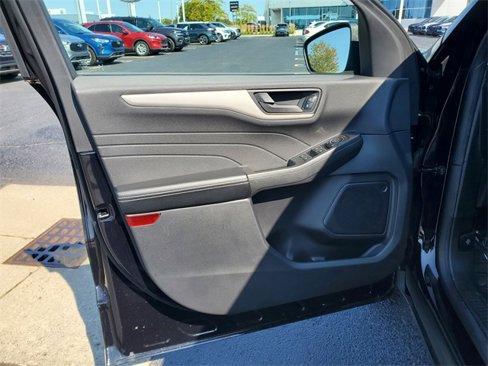 Used 2022 Ford Escape SE w/ Convenience Package image 9