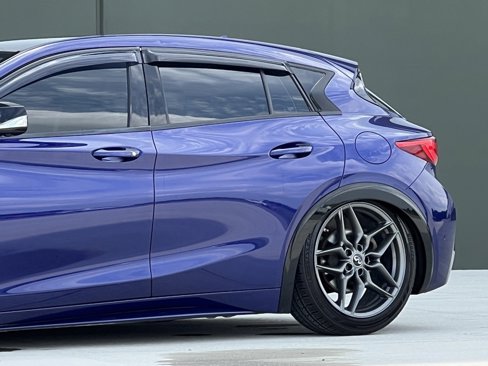 Used 2017 INFINITI QX30 Sport image 15