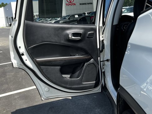 Used 2021 Jeep Compass Limited w/ Sun and Sound Group image 32