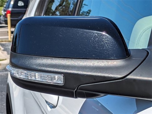 Used 2016 Ford Explorer XLT image 12