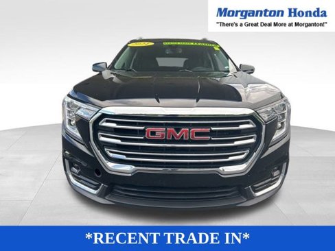 Used 2024 GMC Terrain SLT image 2