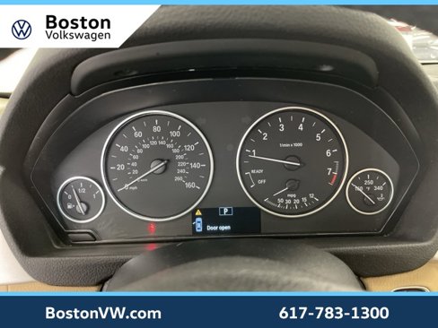 Used 2018 BMW 320i xDrive Sedan w/ Convenience Package image 9