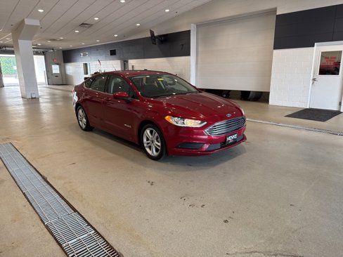 Used 2018 Ford Fusion SE image 4