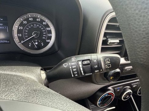 Used 2021 Hyundai Venue SE image 29