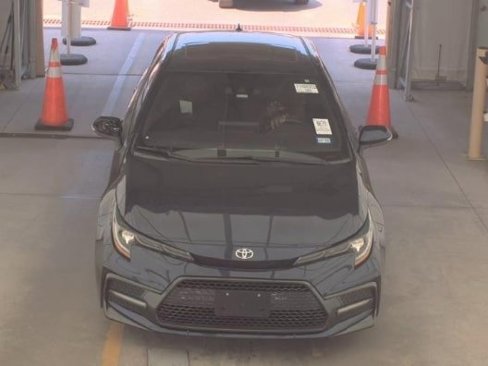 Used 2020 Toyota Corolla SE image 2
