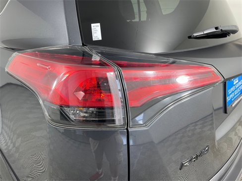Used 2018 Toyota RAV4 Adventure image 20