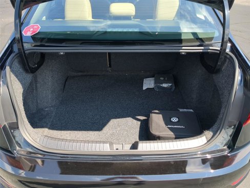 Used 2019 Volkswagen Jetta SE w/ Cold Weather Package image 25