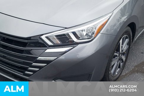 Used 2023 Nissan Versa SV image 12