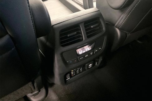 Used 2016 Honda Pilot Touring image 25