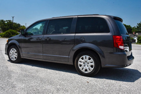 Used 2018 Dodge Grand Caravan SE image 6