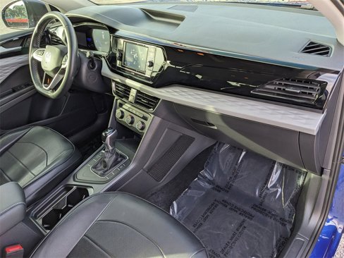 Certified 2022 Volkswagen Taos S image 11