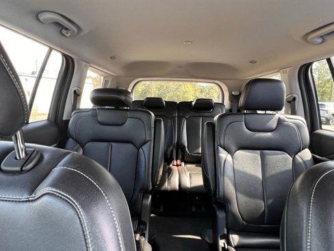 Used 2023 Jeep Grand Cherokee L Limited image 19