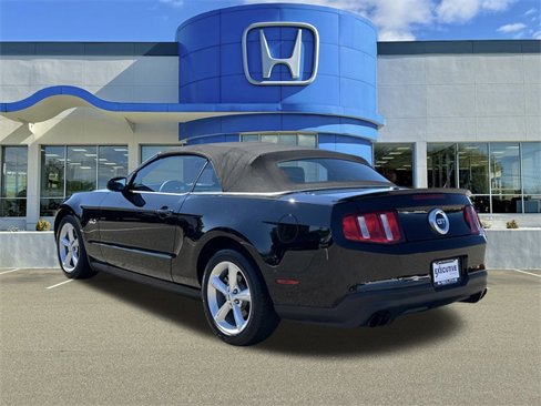 Used 2012 Ford Mustang GT Premium image 4