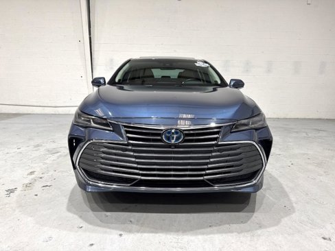Used 2020 Toyota Avalon Limited image 14