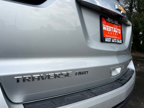 Used 2017 Chevrolet Traverse LT image 27