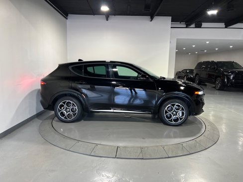Used 2024 Alfa Romeo Tonale Ti image 8