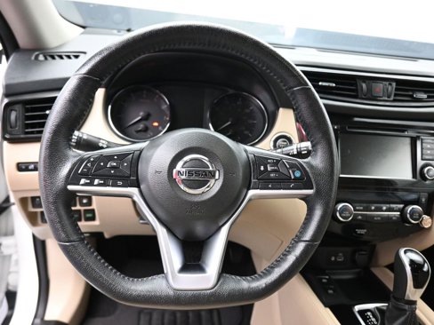 Used 2019 Nissan Rogue SL w/ Premium Package image 14