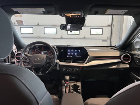 Used 2024 Chevrolet Trax RS w/ Driver Confidence Package image 14