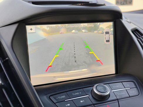 Used 2018 Ford Escape SEL image 3