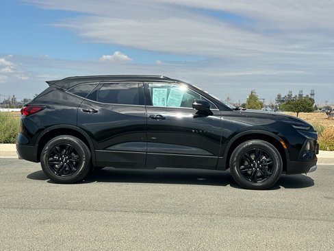 Used 2021 Chevrolet Blazer LT image 3