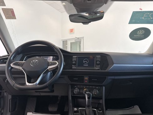 Used 2023 Volkswagen Jetta SE w/ Panoramic Sunroof Package image 14