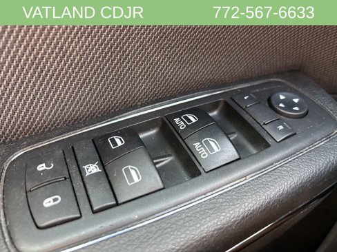 Used 2018 Dodge Charger SXT w/ Blacktop Package image 15