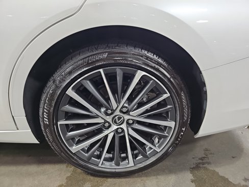 Used 2023 Lexus ES 300h w/ Premium Package image 36