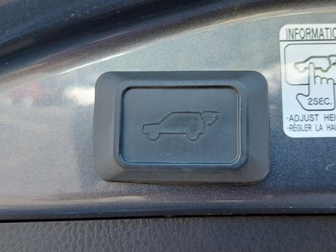 Used 2018 Toyota RAV4 Limited image 33