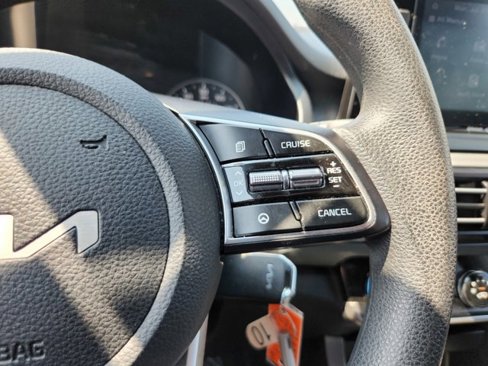 Used 2022 Kia Seltos LX image 17