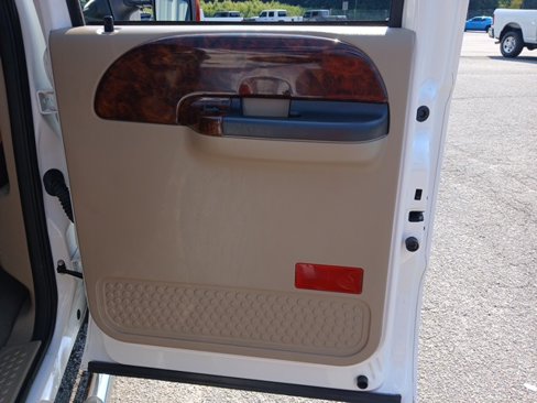 Used 2006 Ford F350 Lariat image 23