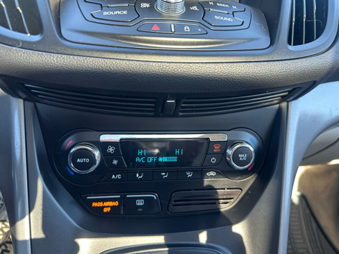 Used 2015 Ford Escape SE w/ Equipment Group 201A image 14