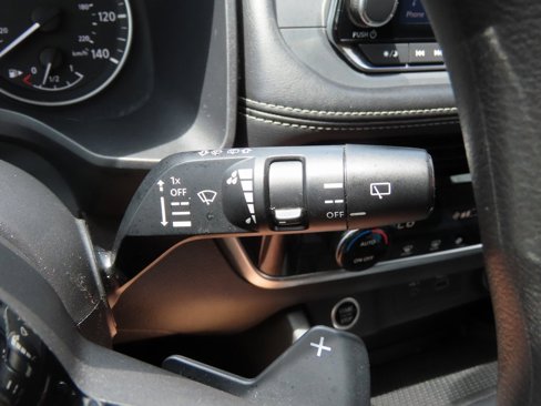 Used 2022 Nissan Rogue SV image 36