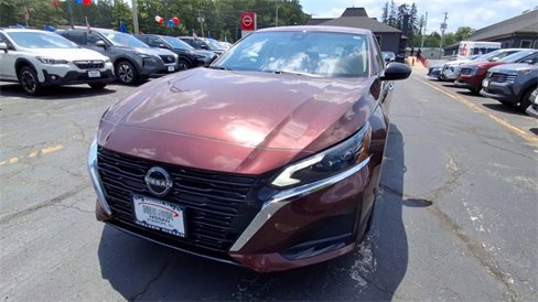 Certified 2024 Nissan Altima 2.5 SV image 3