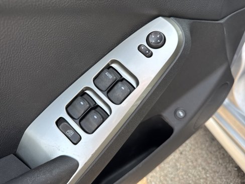 Used 2010 Pontiac G6 Sedan image 10