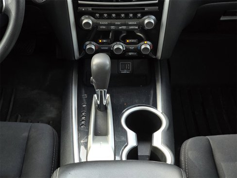 Used 2019 Nissan Pathfinder S image 24
