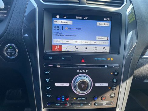 Used 2018 Ford Explorer Limited w/ Ford Safe & Smart Package image 13