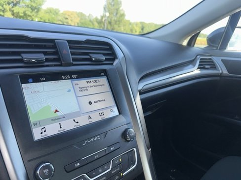 Used 2019 Ford Fusion SE image 28