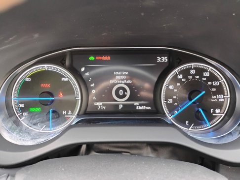 Used 2023 Toyota Venza XLE image 14