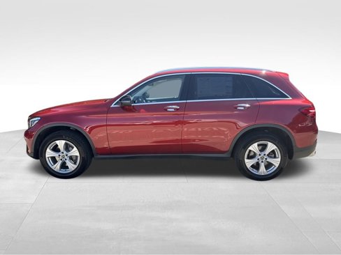 Used 2018 Mercedes-Benz GLC 300 4MATIC image 2
