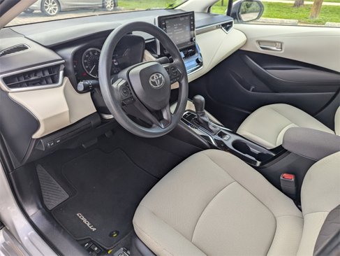 Used 2021 Toyota Corolla LE image 25
