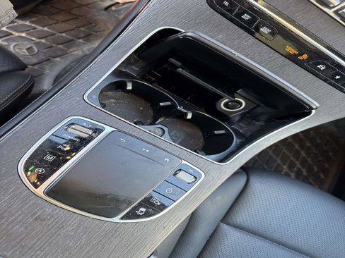 Used 2021 Mercedes-Benz GLC 300 4MATIC image 23