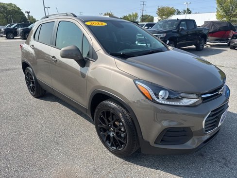 Used 2022 Chevrolet Trax LT w/ Sport Edition image 8