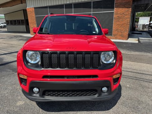 Used 2022 Jeep Renegade Latitude w/ Convenience Group image 3