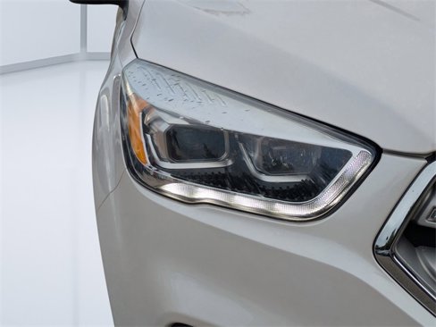 Used 2018 Ford Escape Titanium w/ Ford Safe & Smart Package image 9